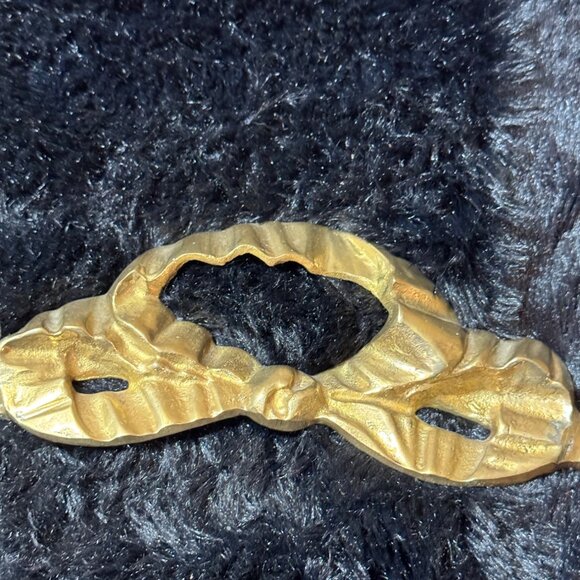 Vintage Brass  Bow Knot Wall Hanger - Picture 4 of 8